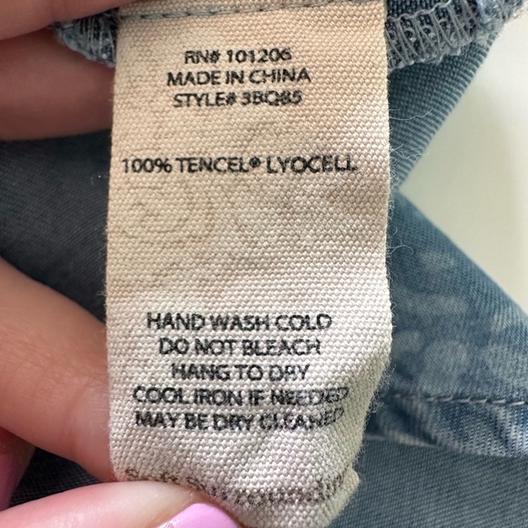 Soft Surroundings Denim Top Animal Print Tencel Size Petite Large - Picture 9 of 9